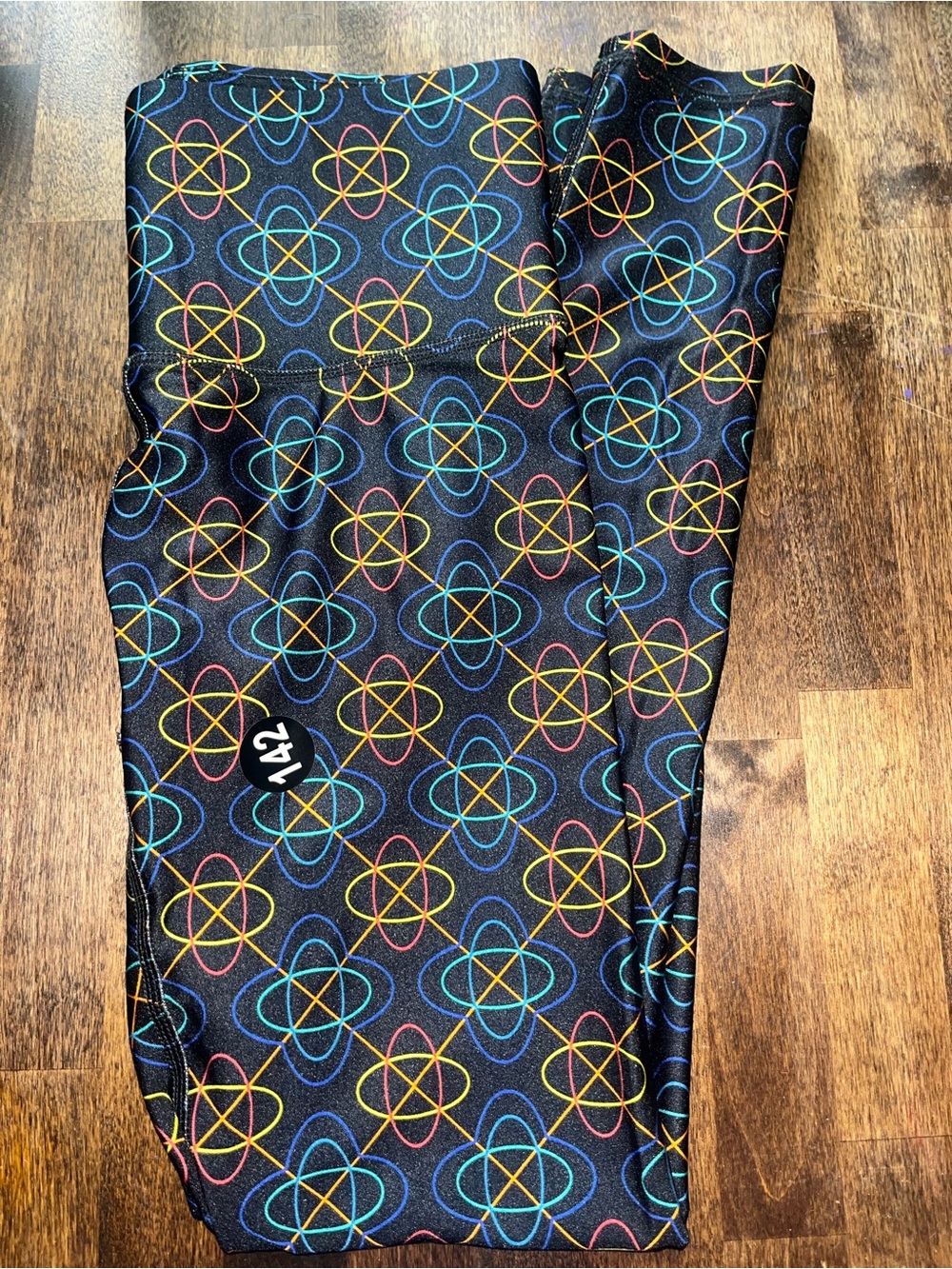 Terez Black Leggings with Multicolor Atom Print